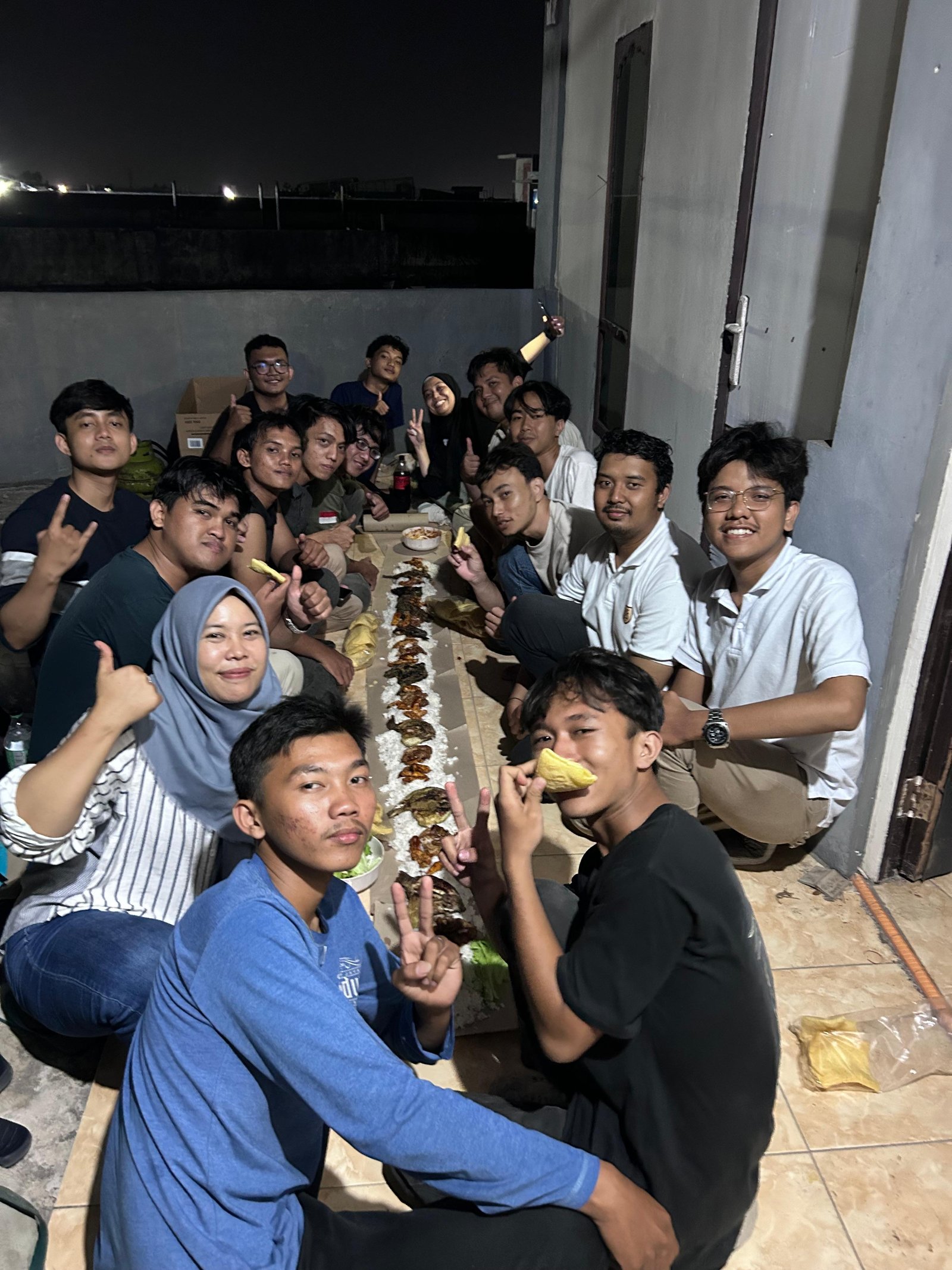 makan bersama